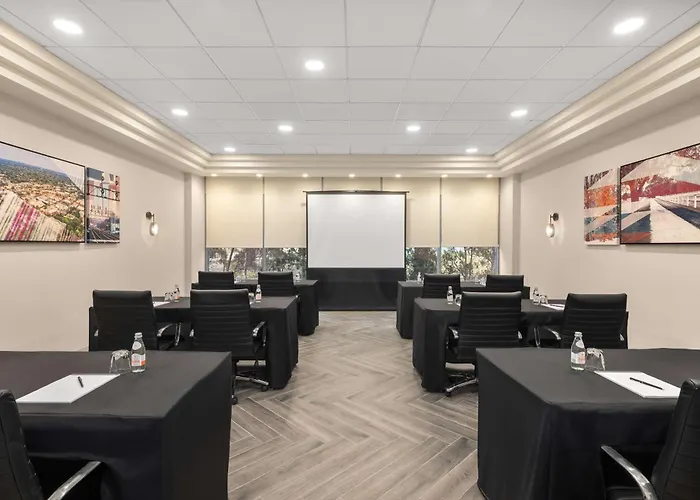 Hampton & Chicago Hotel Downers Grove
