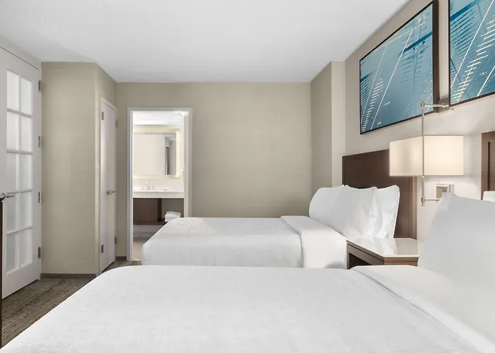 Hampton & Chicago Hotel Downers Grove