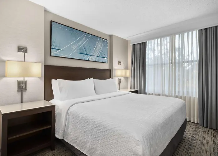 Hampton & Chicago 3*
