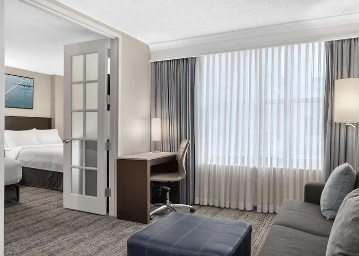 Hotel Hampton & Chicago